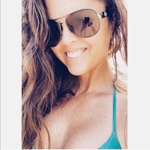 Meet your Posher, Abi